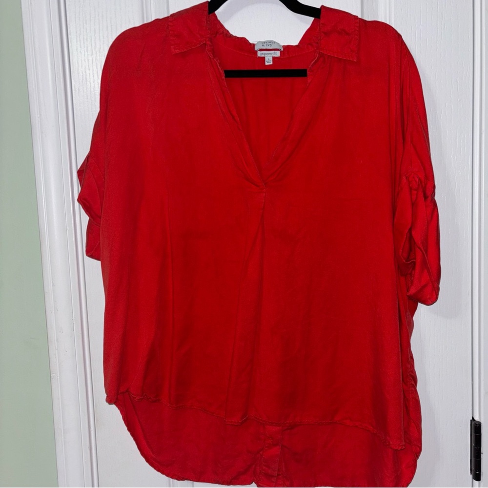 Crown & Ivy Top